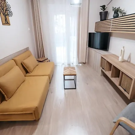 Skg Center Living